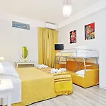 Domus Avi Vaticano 4* روما